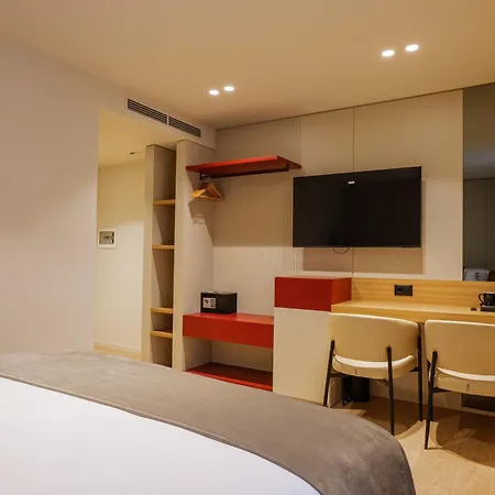 Pusi Hotel Tirana