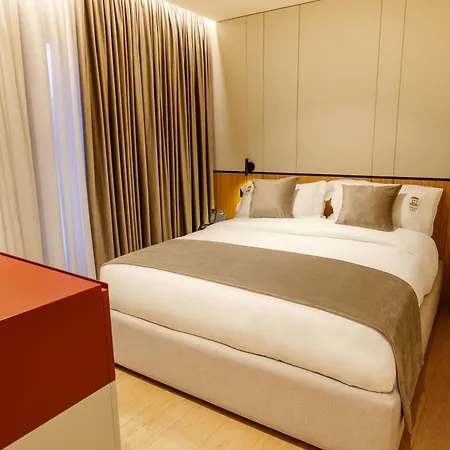 Pusi Hotel 3*