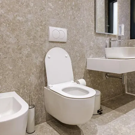 Pusi Hotel 3*