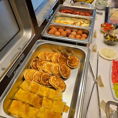 Hotel Pusi Tirana