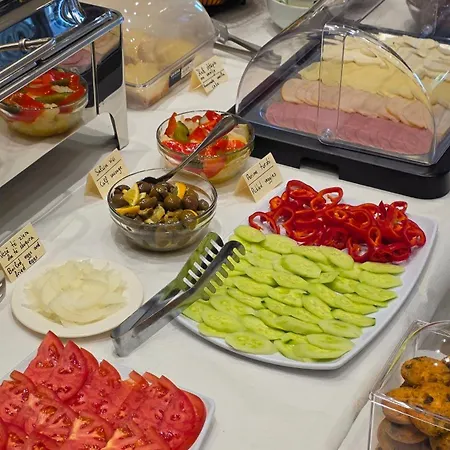 Pusi Hotel Tirana